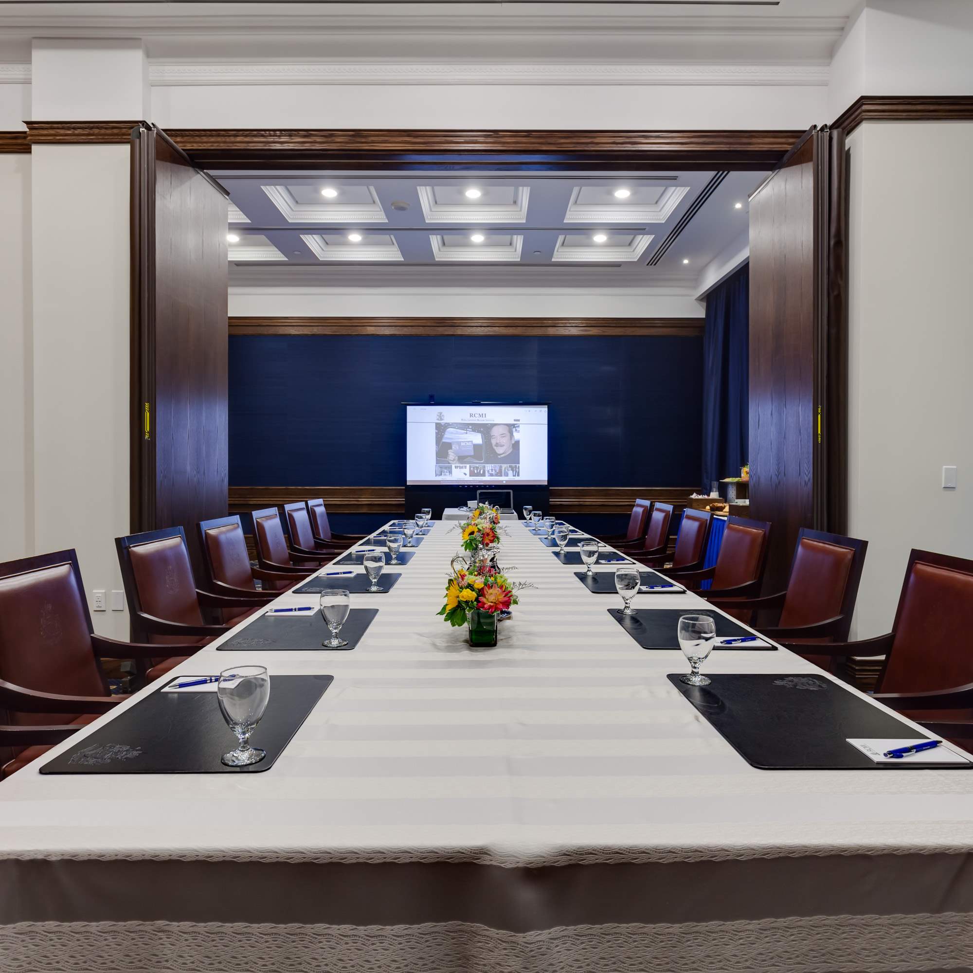 Boardroom_Style_Setup_Long_(2)